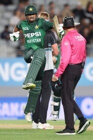 पाकिस्तान ने फिर किया कमाल, तीसरी बार 200+ रनों का लक्ष्य 9 विकेट से किया चेज