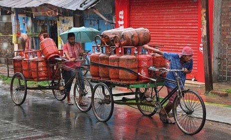 LPG Price on March 1, 2025: Cylinder Prices Increased, Relief Given on Budget Day Withdrawn