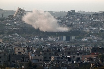 गाजा में इजरायल का बदला रुख: सैन्य शासन की आशंका, क्षेत्रीय संकट गहराने के संकेत