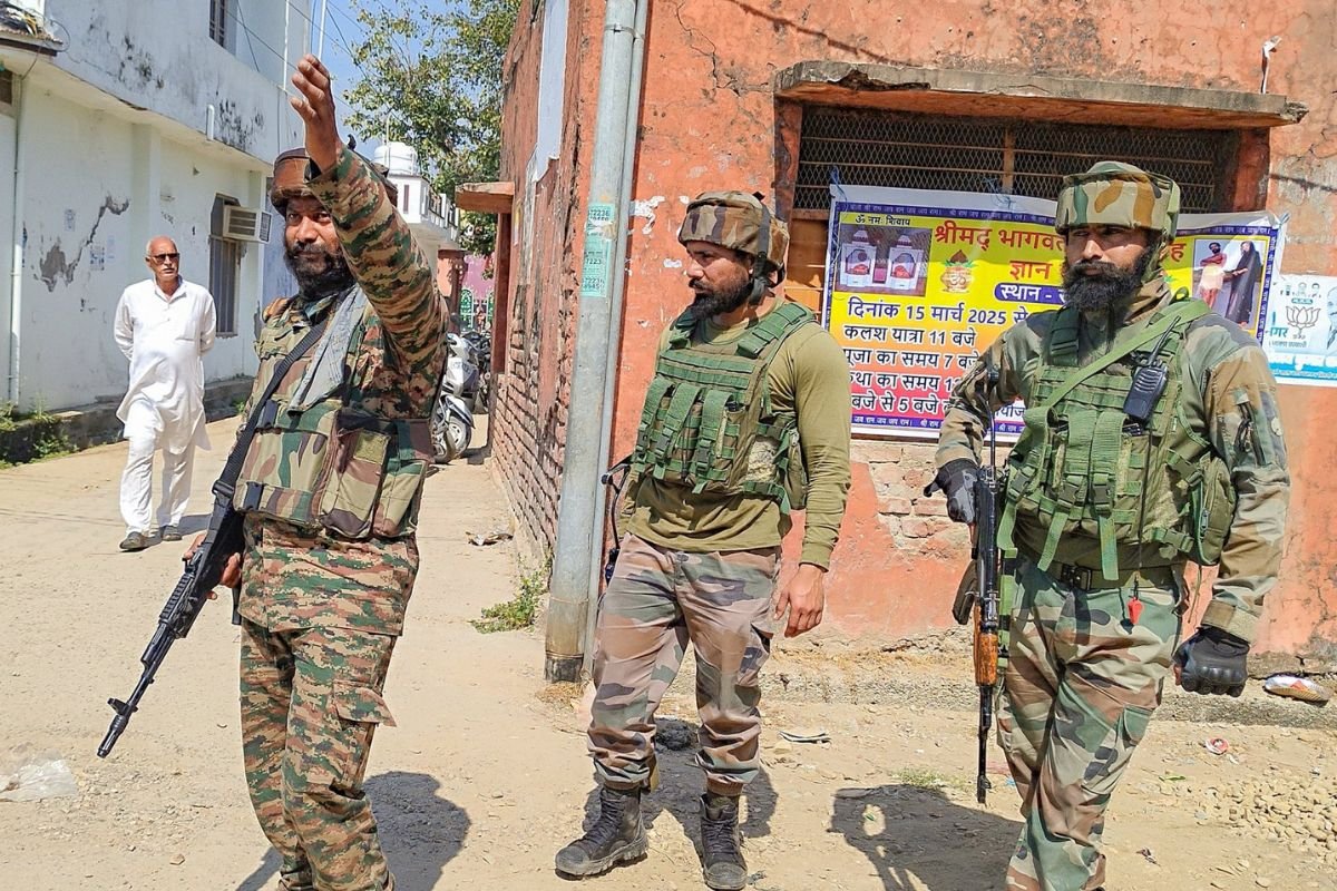 जम्मू-कश्मीर में सुरक्षा बलों की बड़ी सफलता, कठुआ में 5 आतंकवादी ढेर