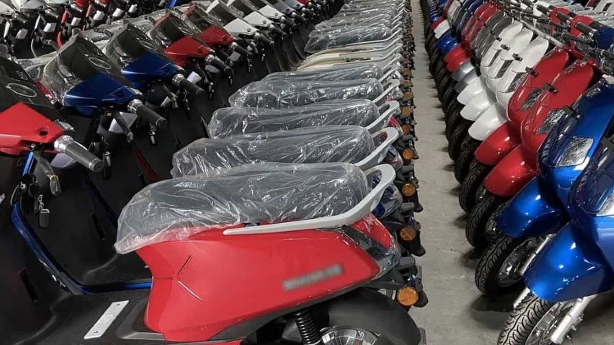 ओला इलेक्ट्रिक बनी नंबर 1, Bajaj और TVS को पछाड़ा – अप्रैल में बेचीं 11,330 यूनिट