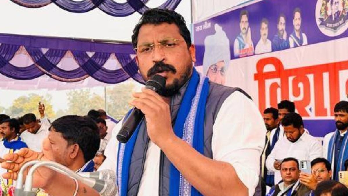 UPSC 2024: शक्ति दुबे ने किया टॉप, चंद्रशेखर आजाद बोले- “यह सावित्रीबाई फूले के पहले स्कूल की क्रांति का परिणाम है”