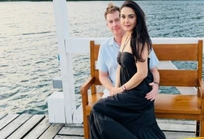 झील किनारे पति संग रोमांटिक मूड में दिखीं प्रीति जिंटा, ब्लैक ड्रेस में लुटाई मुस्कान, देखें फोटो