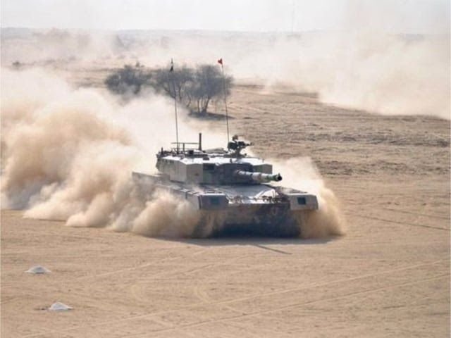 पाक बॉर्डर पर गरजा अर्जुन टैंक: भारत का सख्त संदेश, पाकिस्तानी सेना में मची खलबली