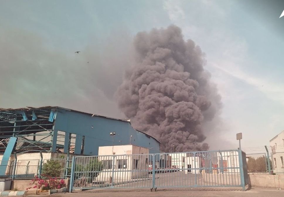 ईरान के शहीद राजई बंदरगाह पर भीषण धमाका, 516 लोग घायल | राहत कार्य जारी