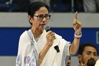 ममता बनर्जी का BJP-RSS पर हमला: ‘फूट डालो और राज करो’ की राजनीति कर रहे विपक्षी दल