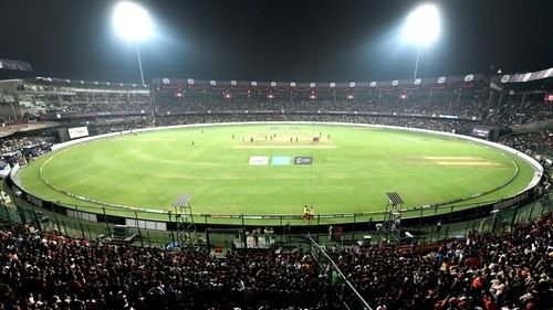 RCB vs DC Pitch Report: बेंगलुरु की पिच देगी बल्लेबाजों को बढ़त या गेंदबाजों को मदद? जानिए मैच से जुड़ी अहम बातें