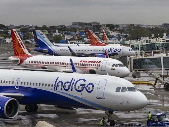 भारत-पाक तनाव के बीच एयर इंडिया और इंडिगो ने 8 शहरों की फ्लाइट्स की रद्द, जानें असली वजह