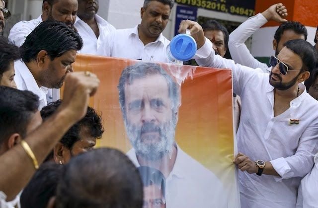 जाति जनगणना पर सियासी भूचाल: कांग्रेस और बीजेपी में अंदरूनी बगावत, अगड़ी जातियों की बढ़ी