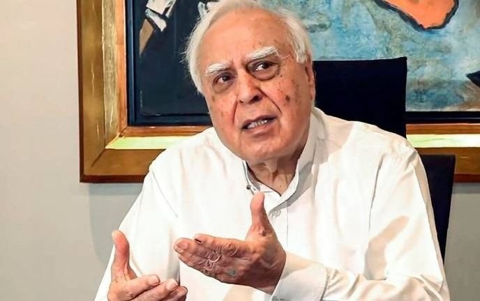 कपिल सिब्बल बोले – ‘प्रतिनिधिमंडल की मांग मोदी सरकार ने मानी’, शशि थरूर को शामिल करने पर नहीं देना चाहते बयान